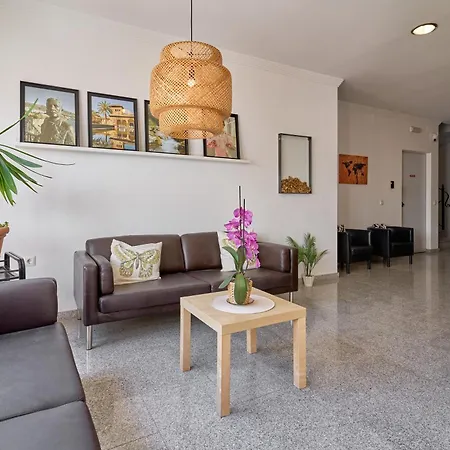 Nerjaluna Aparthotel 3*
