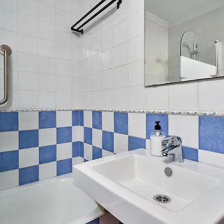 Nerjaluna Aparthotel