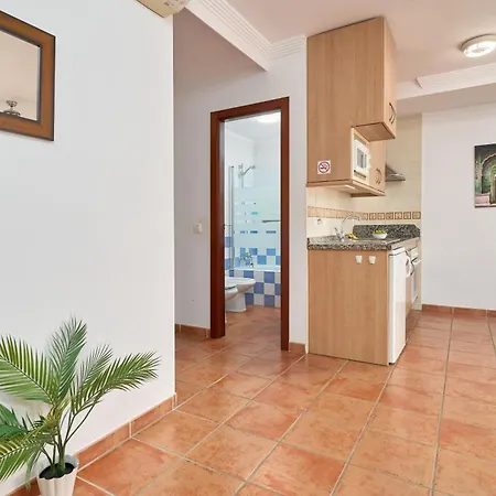 Nerjaluna Aparthotel 3*