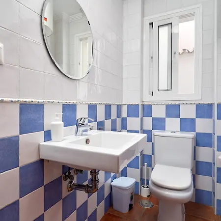 Aparthotel Nerjaluna 3*